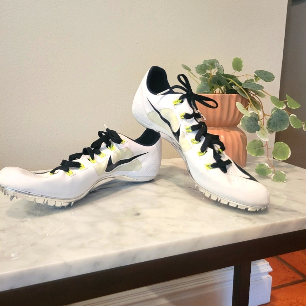 Excellent condition Men's Nike Superfly R4 Track Spike Sneakers